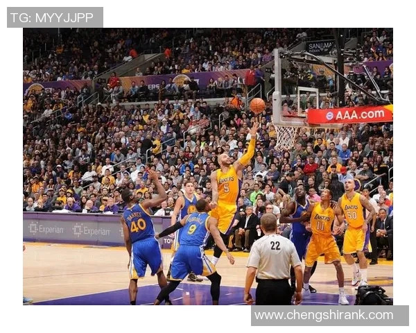 三大主力同时缺阵，洛杉矶湖人队的比赛将面临怎样的战术与心理挑战？