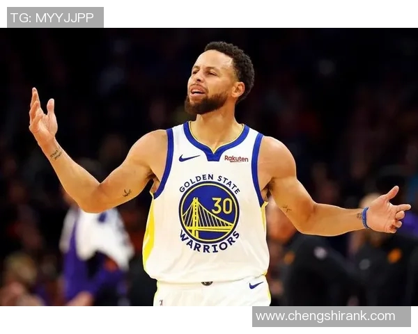 勇日裁判报告：三次错漏判均对勇士不利！布克拉拽库里是漏判